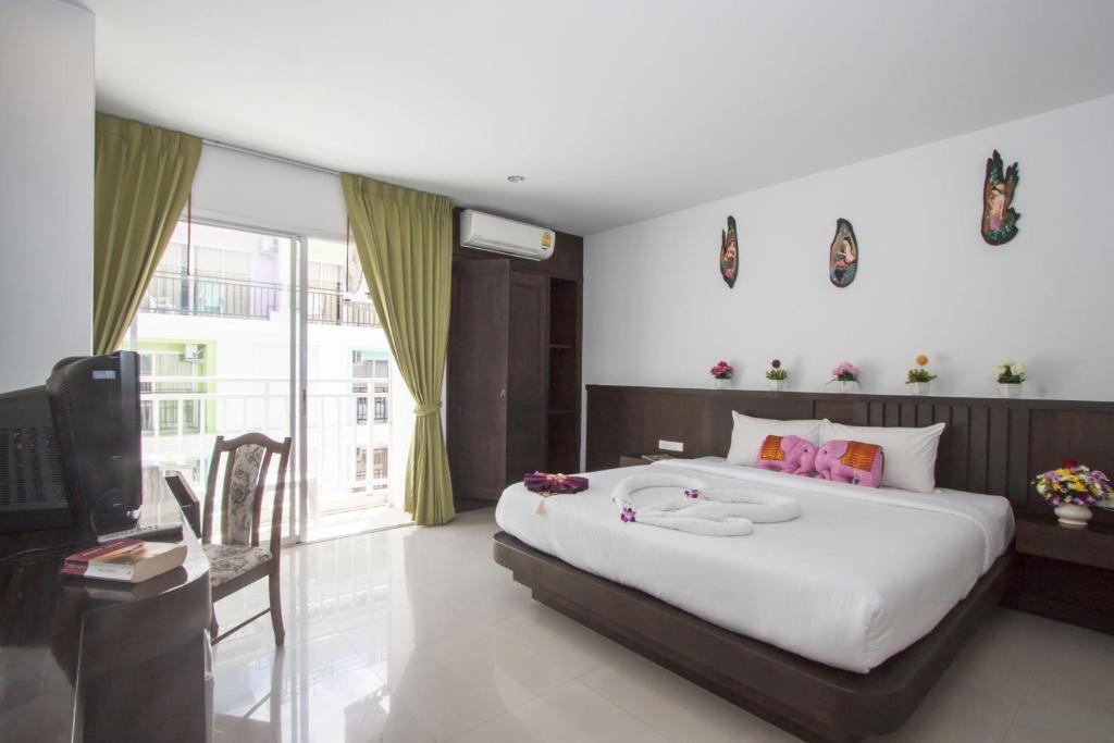 Larn Park Resortel Patong Quarto foto