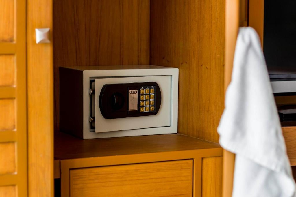 Larn Park Resortel Patong Quarto foto