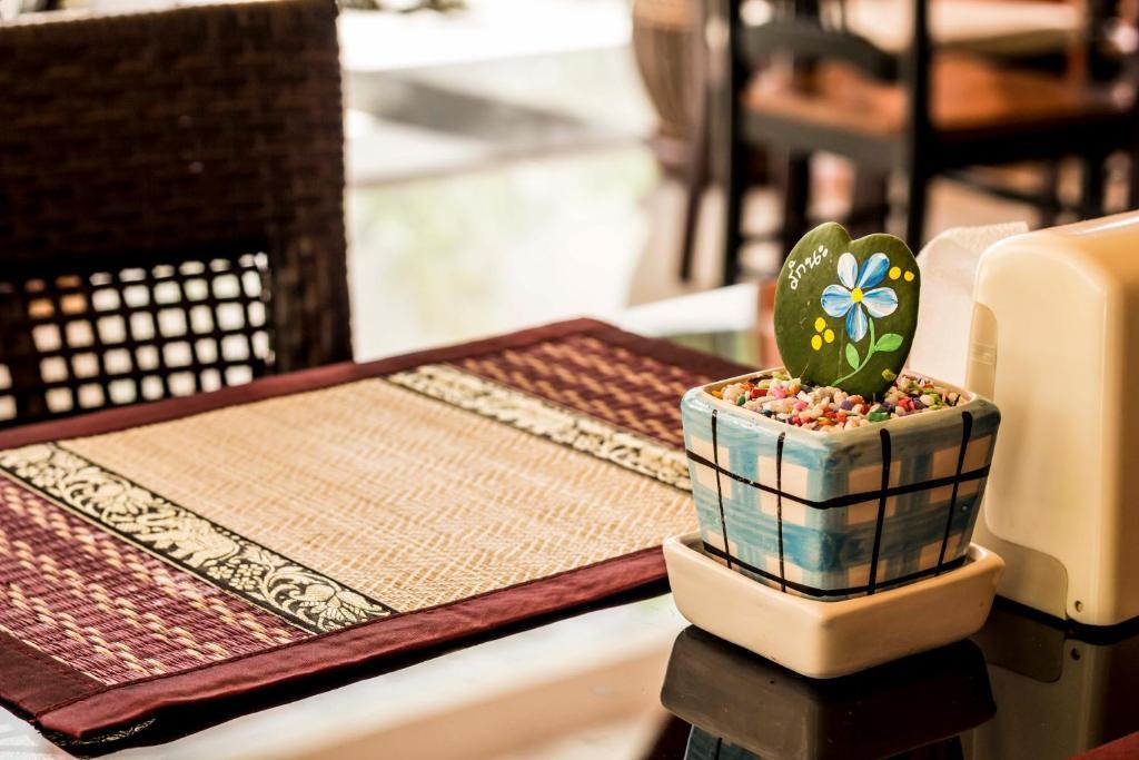 Larn Park Resortel Patong Exterior foto