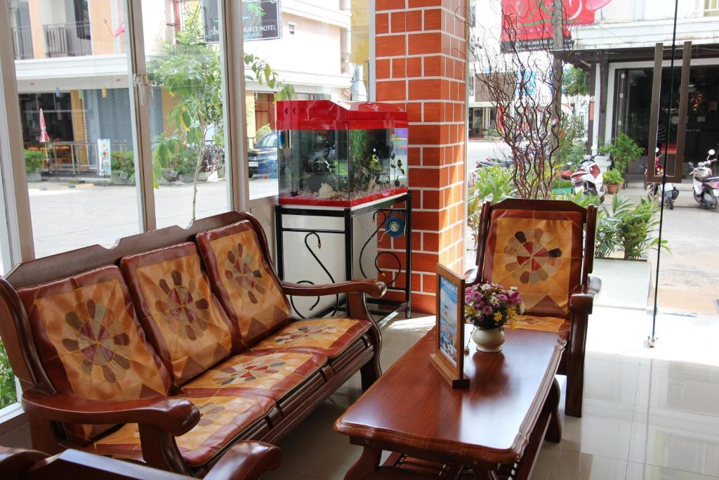 Larn Park Resortel Patong Exterior foto