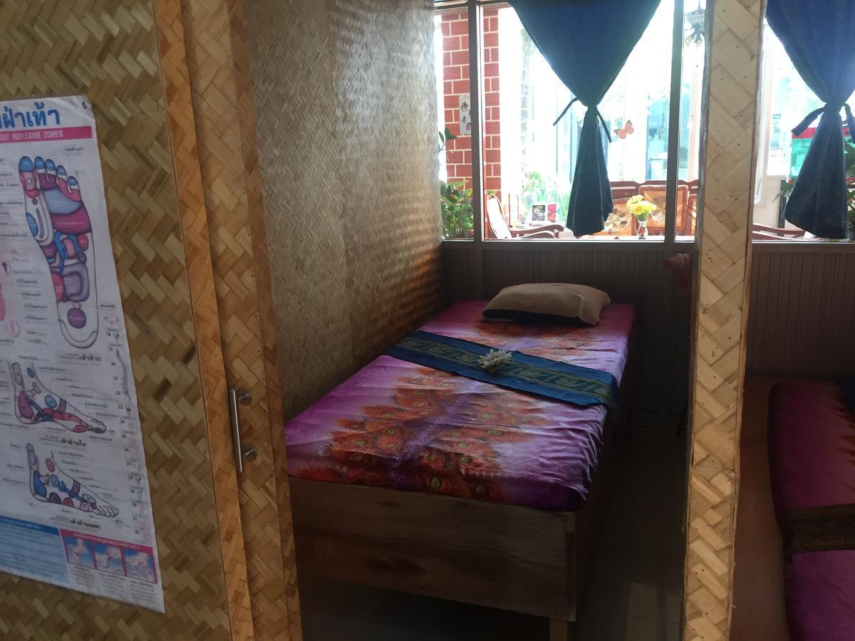 Larn Park Resortel Patong Exterior foto