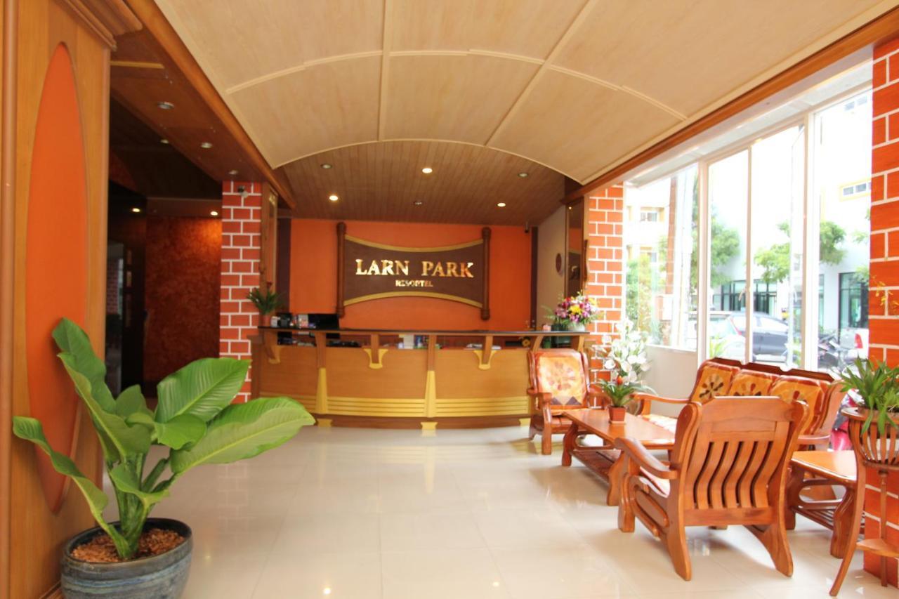 Larn Park Resortel Patong Exterior foto